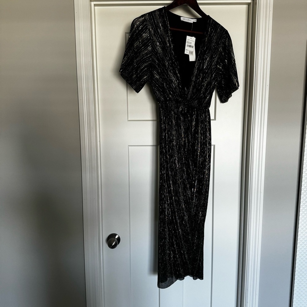 All In Favor Nordstrom Dolman Plisse Midi Dress - Picture 2 of 8